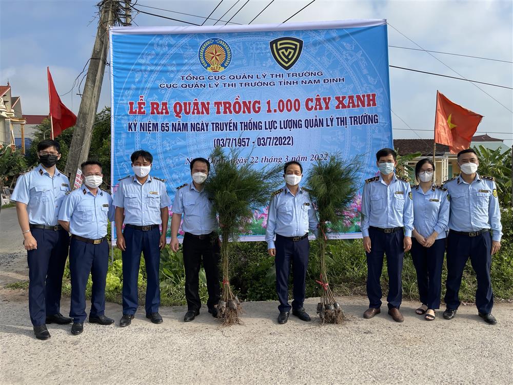 Cục QLTT Nam Định: Trồng 1.000 cây xanh “Đời đời nhớ ơn Bác Hồ”